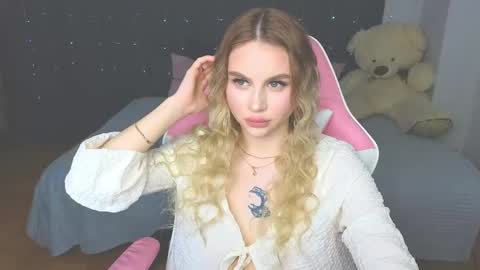 Snapshot of barbieee_doll chatting on 11, 5, 2026 Eva online show from 11, 5, 2026