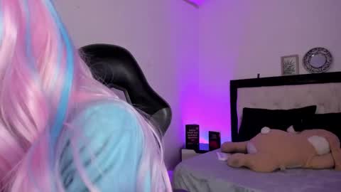 Snapshot of barbieteeen chatting on 4, 12, 2025 Barbie... online show from 4, 12, 2025