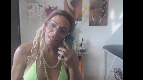 Snapshot of bardotbigcocktsx chatting on 11, 2, 2025 bardotbigcocktsx online show from 11, 2, 2025