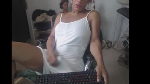 Snapshot of bardotbigcocktsx chatting on 10, 3, 2025 bardotbigcocktsx online show from 10, 3, 2025