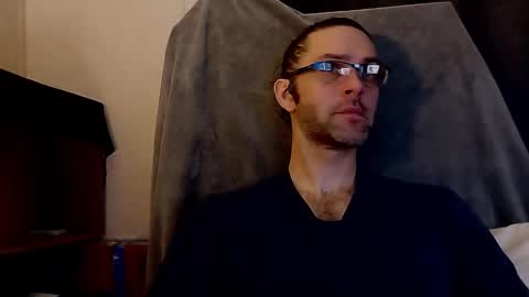 Snapshot of barebearstudio chatting on 5, 4, 2026 barebearstudio online show from 5, 4, 2026