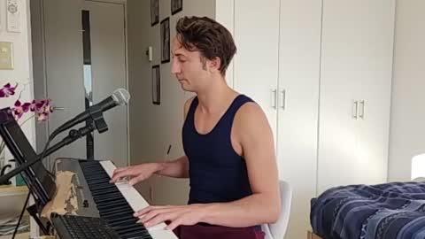 Snapshot of barebritpianist chatting on 26, 11, 2025 BareBritPianist online show from 26, 11, 2025