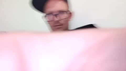 Snapshot of barniemay1 chatting on 4, 3, 2025 barniemay1 online show from 4, 3, 2025