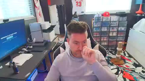 Snapshot of basketballjerseygang chatting on 13, 12, 2025 Jordan online show from 13, 12, 2025