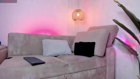 Snapshot of bastian_franco01 chatting on 5, 5, 2026 Bastian Independent Model online show from 5, 5, 2026