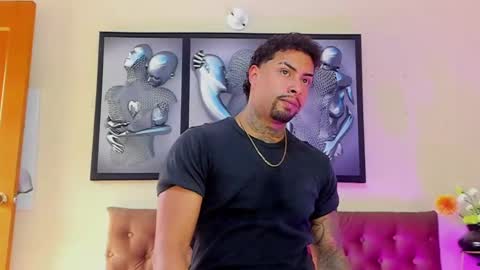 Snapshot of bastian_jones1 chatting on 4, 12, 2024 bastian_jones1 online show from 4, 12, 2024