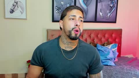 Snapshot of bastian_jones1 chatting on 12, 1, 2025 bastian_jones1 online show from 12, 1, 2025