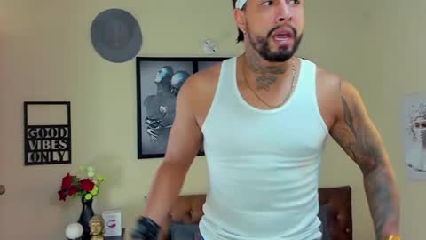 Snapshot of bastian_jones1 chatting on 25, 2, 2025 bastian_jones1 online show from 25, 2, 2025