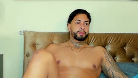 Snapshot of bastian_jones1 chatting on 8, 3, 2025 bastian_jones1 online show from 8, 3, 2025