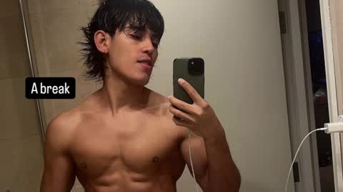 Snapshot of bastianmaalouf chatting on 12, 1, 2025 Bastian Maalouf online show from 12, 1, 2025