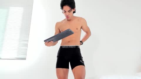 Snapshot of bastianmaalouf chatting on 7, 10, 2025 Bastian Maalouf online show from 7, 10, 2025