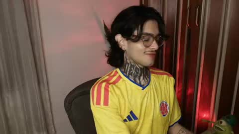Snapshot of bastiel_ chatting on 15, 7, 2026 Bastiel online show from 15, 7, 2026