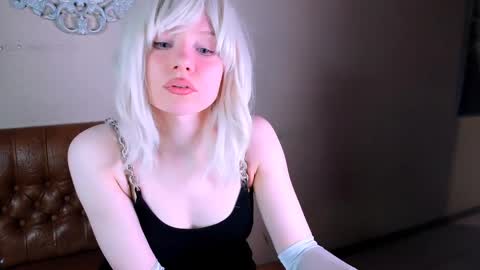 Snapshot of bat_laughing_bat chatting on 7, 4, 2026 Ask me online show from 7, 4, 2026