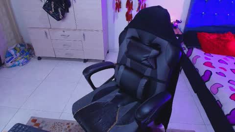    online show from 26, 10, 2025