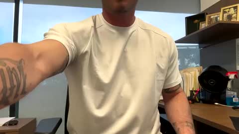 Snapshot of batman25326 chatting on 16, 1, 2025 batman25326 online show from 16, 1, 2025