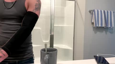 Snapshot of battlewolfxx chatting on 1, 2, 2025 battlewolfxx online show from 1, 2, 2025