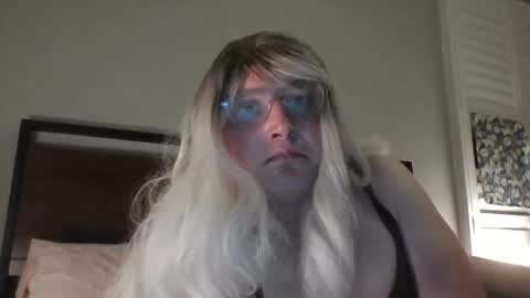 Snapshot of bawblejam chatting on 15, 12, 2024 BjBambi online show from 15, 12, 2024