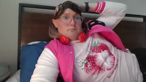 Snapshot of bawblejam chatting on 25, 2, 2025 BjBambi online show from 25, 2, 2025