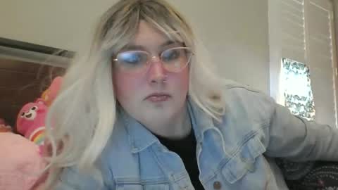 Snapshot of bawblejam chatting on 29, 9, 2025 BjBambi online show from 29, 9, 2025