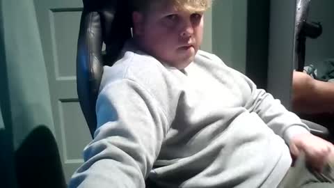 Snapshot of bawly13 chatting on 15, 10, 2025 ray online show from 15, 10, 2025