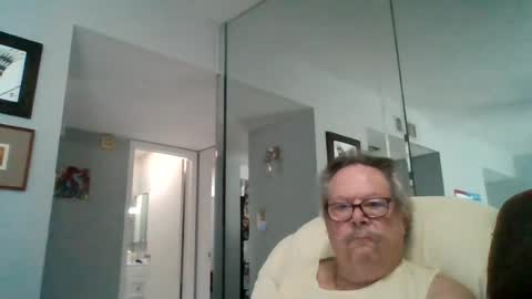 Single Grandpa in Florida. Love to C2C and have Fun Privately online show from 29, 6, 2026