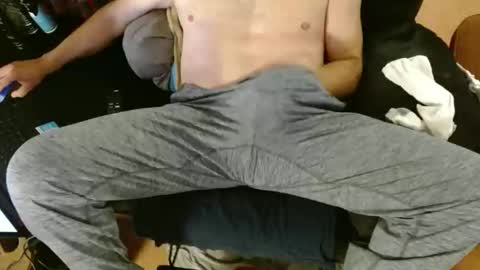 Snapshot of bbboooyyy11 chatting on 22, 10, 2025 bbboooyyy11 online show from 22, 10, 2025