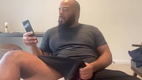 Snapshot of bbcfun44 chatting on 24, 11, 2025 Zaddy online show from 24, 11, 2025