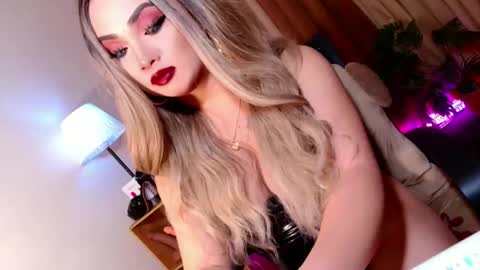 bby_lexielore69 online show from 26, 11, 2025