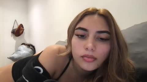 Snapshot of bbypiamia chatting on 16, 12, 2025 bbypiamia online show from 16, 12, 2025