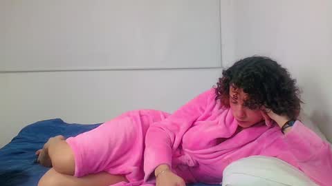 Sara  Juan online show from 12, 12, 2024