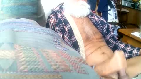 Snapshot of beardbushy chatting on 26, 2, 2025 beardbushy online show from 26, 2, 2025