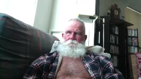 Snapshot of beardbushy chatting on 15, 9, 2025 beardbushy online show from 15, 9, 2025