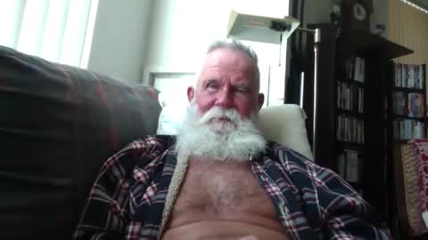 Snapshot of beardbushy chatting on 19, 9, 2025 beardbushy online show from 19, 9, 2025