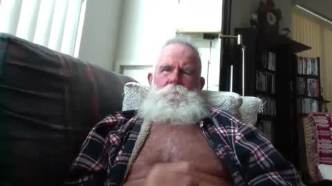 Snapshot of beardbushy chatting on 2, 10, 2025 beardbushy online show from 2, 10, 2025