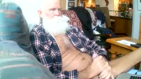 Snapshot of beardbushy chatting on 18, 11, 2025 beardbushy online show from 18, 11, 2025