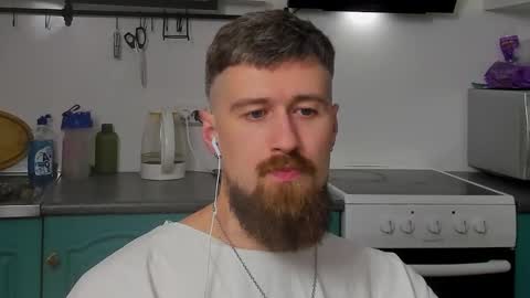 Snapshot of bearded_legend chatting on 16, 11, 2025 Zeus online show from 16, 11, 2025