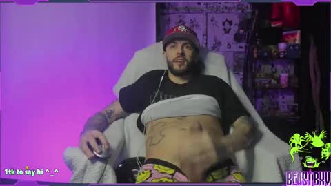 Snapshot of beastbxy chatting on 1, 1, 2025 beast bxy online show from 1, 1, 2025