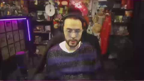 Snapshot of beastbxy chatting on 13, 10, 2025 beast bxy online show from 13, 10, 2025