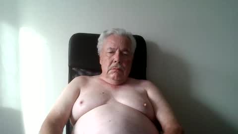 Snapshot of beatli chatting on 19, 10, 2025 Beat online show from 19, 10, 2025