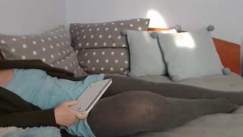 Snapshot of beatrice26 chatting on 21, 11, 2025 beatrice26 online show from 21, 11, 2025