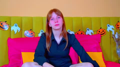 Snapshot of beatricebinoche chatting on 25, 10, 2025 Beatrice online show from 25, 10, 2025