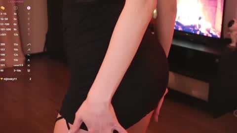 Snapshot of beatricefawne chatting on 30, 1, 2025 Bzzz Bea online show from 30, 1, 2025