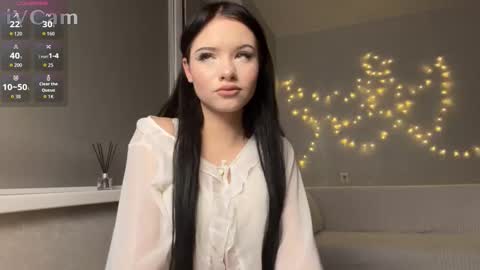 Snapshot of beatricemoonlight chatting on 27, 11, 2025 My name is Beatrice Like my broadcast pls 3 online show from 27, 11, 2025