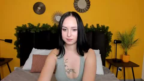 Snapshot of beatricereeves chatting on 15, 12, 2024 Beatrice 3 online show from 15, 12, 2024