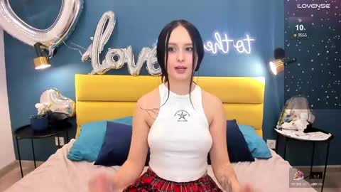 Snapshot of beatricereeves chatting on 19, 2, 2025 Beatrice 3 online show from 19, 2, 2025