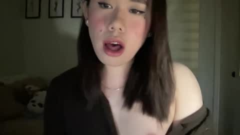 Snapshot of beautiful_lust69 chatting on 1, 1, 2025 Sweet Aya online show from 1, 1, 2025