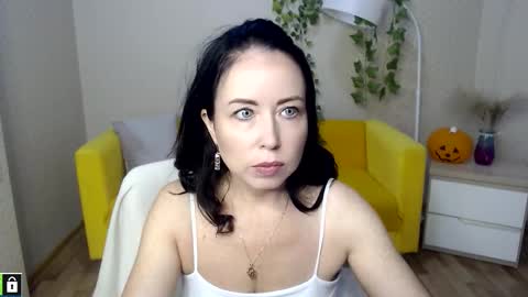 beautiful_moon3 online show from 28, 10, 2025