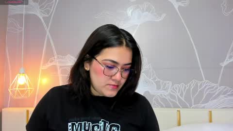 Snapshot of beautifulgirl4u_ chatting on 20, 5, 2026 online show from 20, 5, 2026