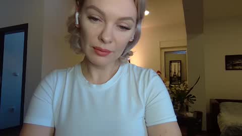 Snapshot of beautifulkollettee chatting on 28, 12, 2024 Beautifulkollette online show from 28, 12, 2024