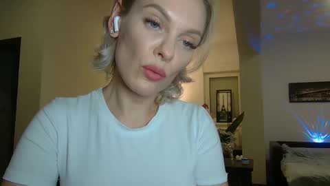 Snapshot of beautifulkollettee chatting on 3, 1, 2025 Beautifulkollette online show from 3, 1, 2025